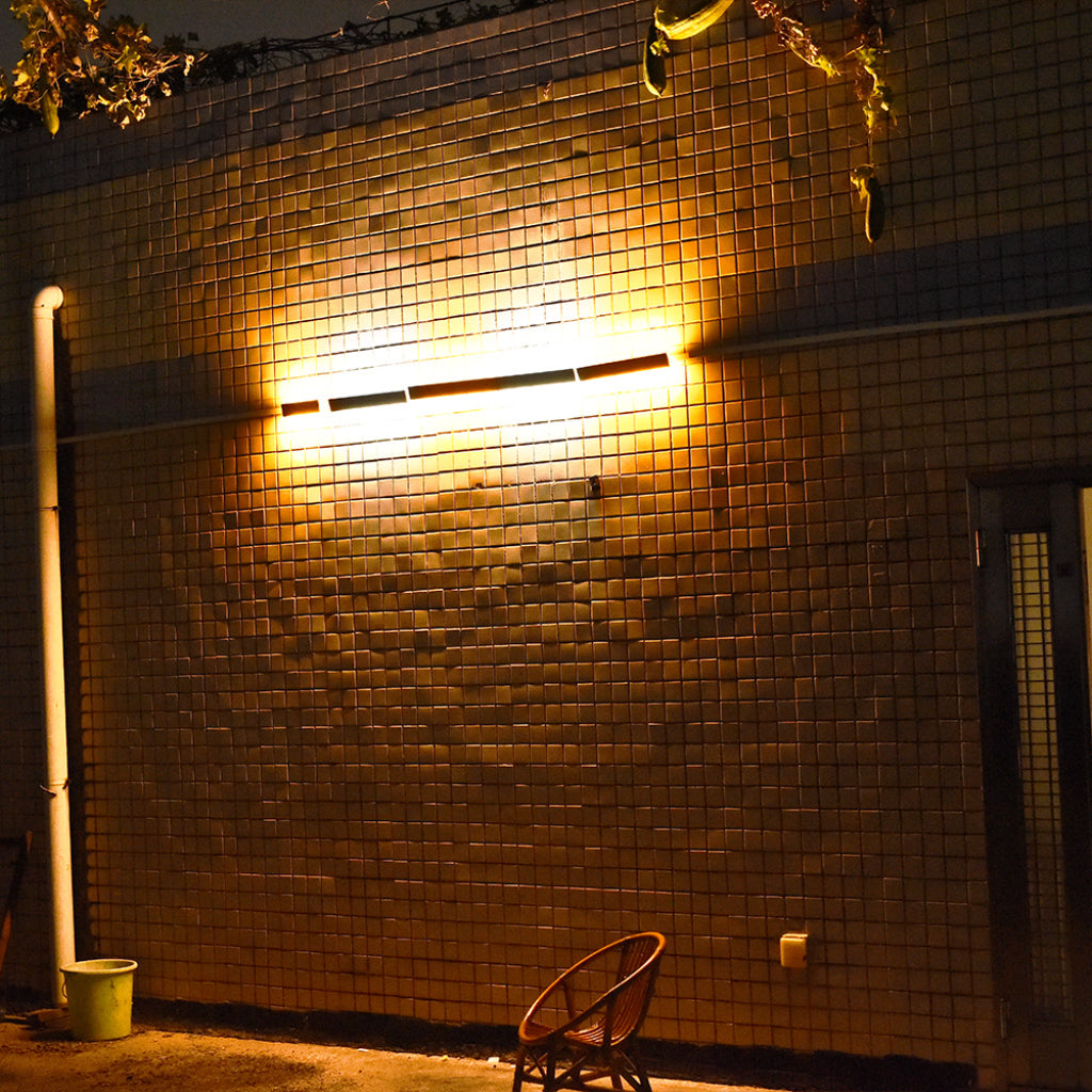 Solar LED Outdoor Landscape Light Strip – Waterproof Garden Pathway Decorative Line Light for Courtyard & Yard Velumoza