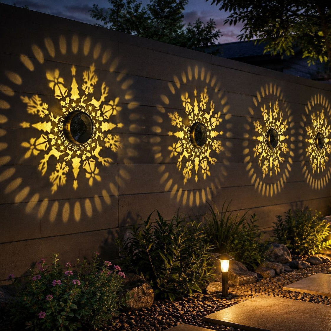 New cross-border solar outdoor wall light with Christmas elements, courtyard projection light, snowflake Christmas tree garden wall light Velumoza
