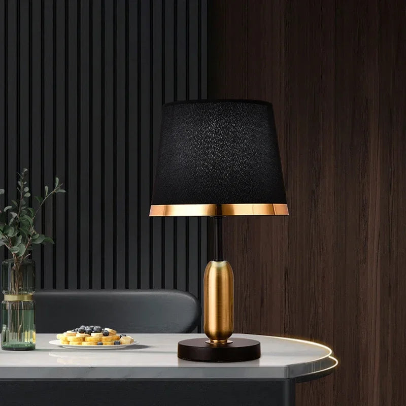 European Retro Desk Lamp - Classic Fabric Lampshade Bedside Night Light