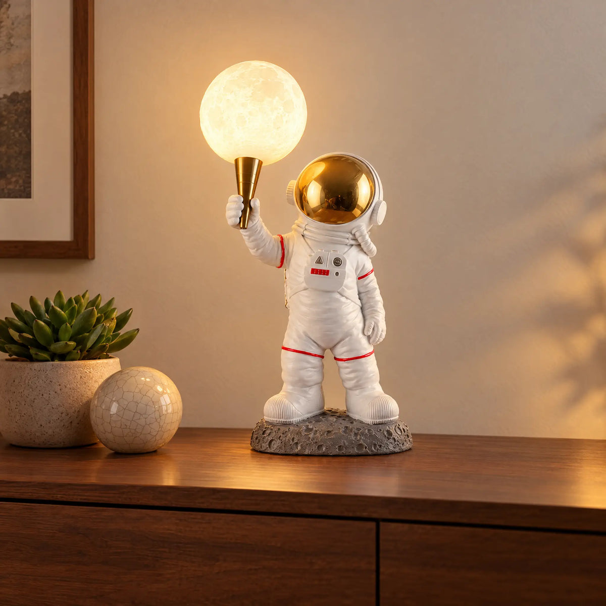 Astronaut Lamp - B (Standing)