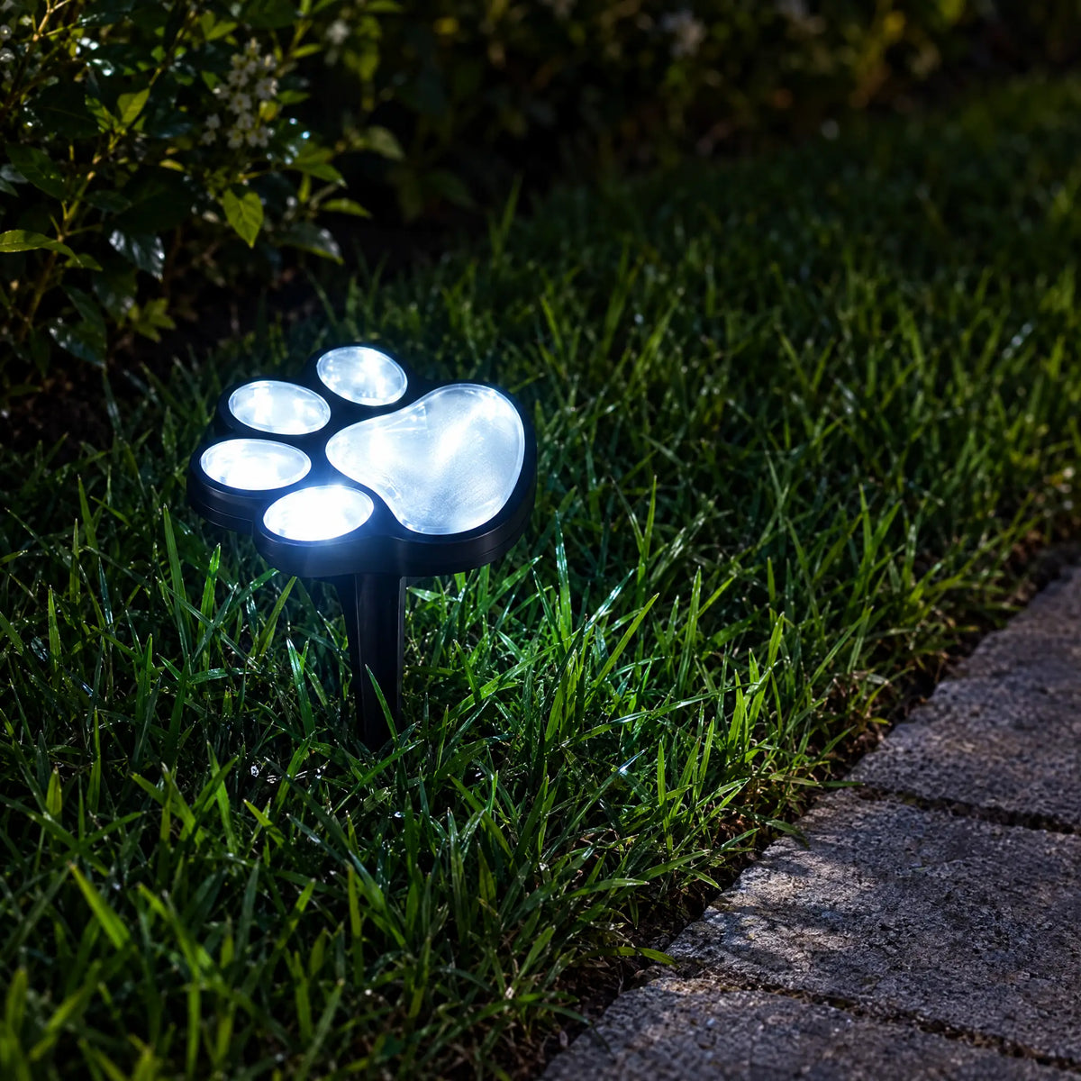 Solar Cat Claw Garden Light - Cat claw white